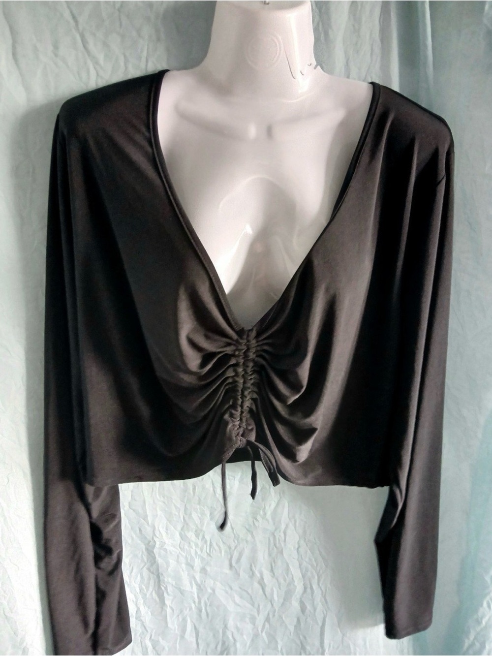 PrettyLittleThing Black cropped long sleeve tunic top plunge blouse 22